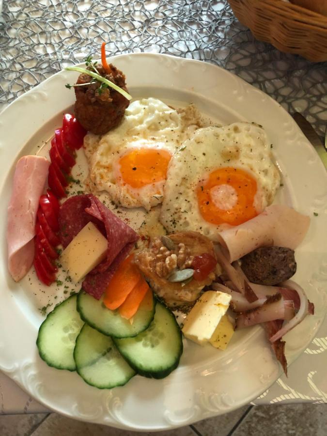 Pension Restaurant Ewald Bischofsheim an der Rhön Kültér fotó